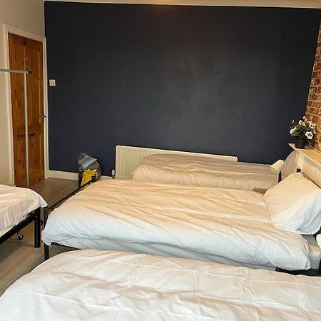 Ovington Grove 2 Fully Equipped Kitchen Free Parking 3 Bedrooms Netflix Newcastle upon Tyne Bagian luar foto