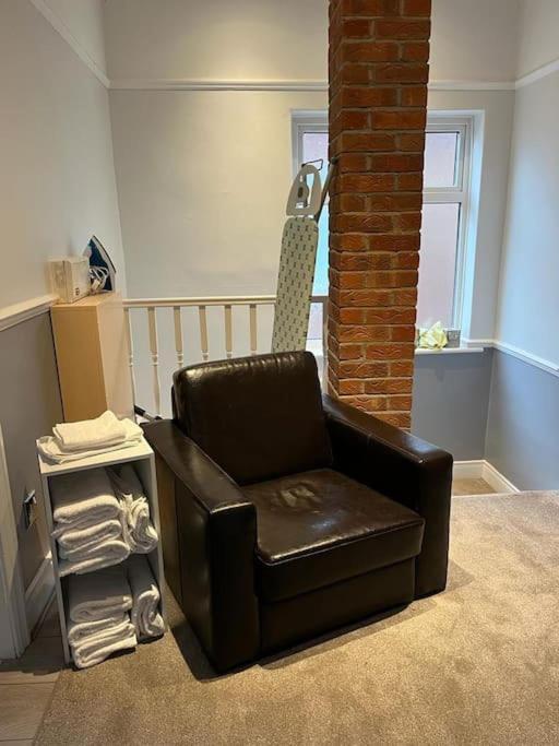 Ovington Grove 2 Fully Equipped Kitchen Free Parking 3 Bedrooms Netflix Newcastle upon Tyne Bagian luar foto
