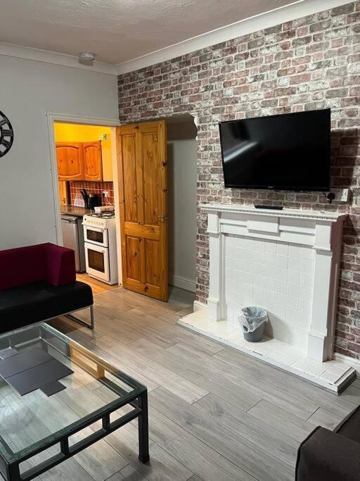 Ovington Grove 2 Fully Equipped Kitchen Free Parking 3 Bedrooms Netflix Newcastle upon Tyne Bagian luar foto
