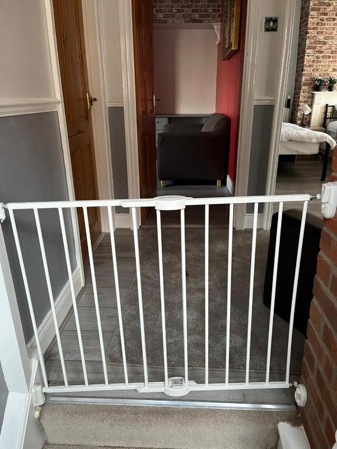 Ovington Grove 2 Fully Equipped Kitchen Free Parking 3 Bedrooms Netflix Newcastle upon Tyne Bagian luar foto