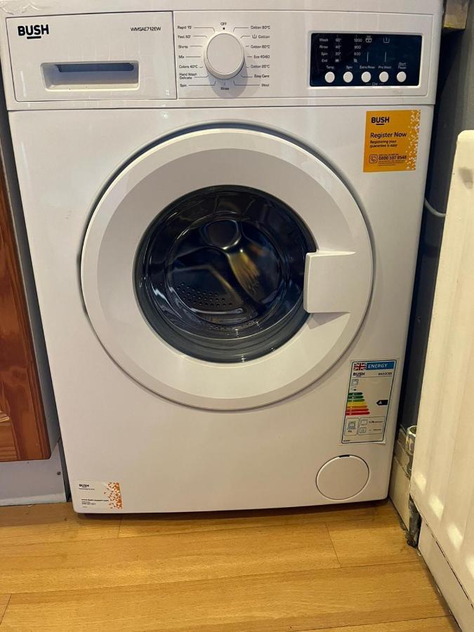 Ovington Grove 2 Fully Equipped Kitchen Free Parking 3 Bedrooms Netflix Newcastle upon Tyne Bagian luar foto